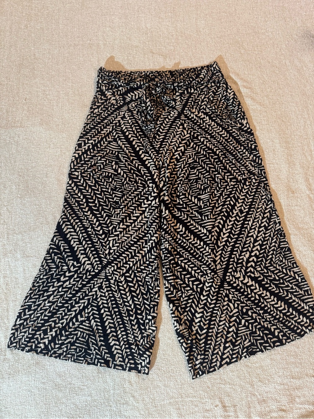 Sseko Size 2 100% Rayon Wide Leg Cropped Pant